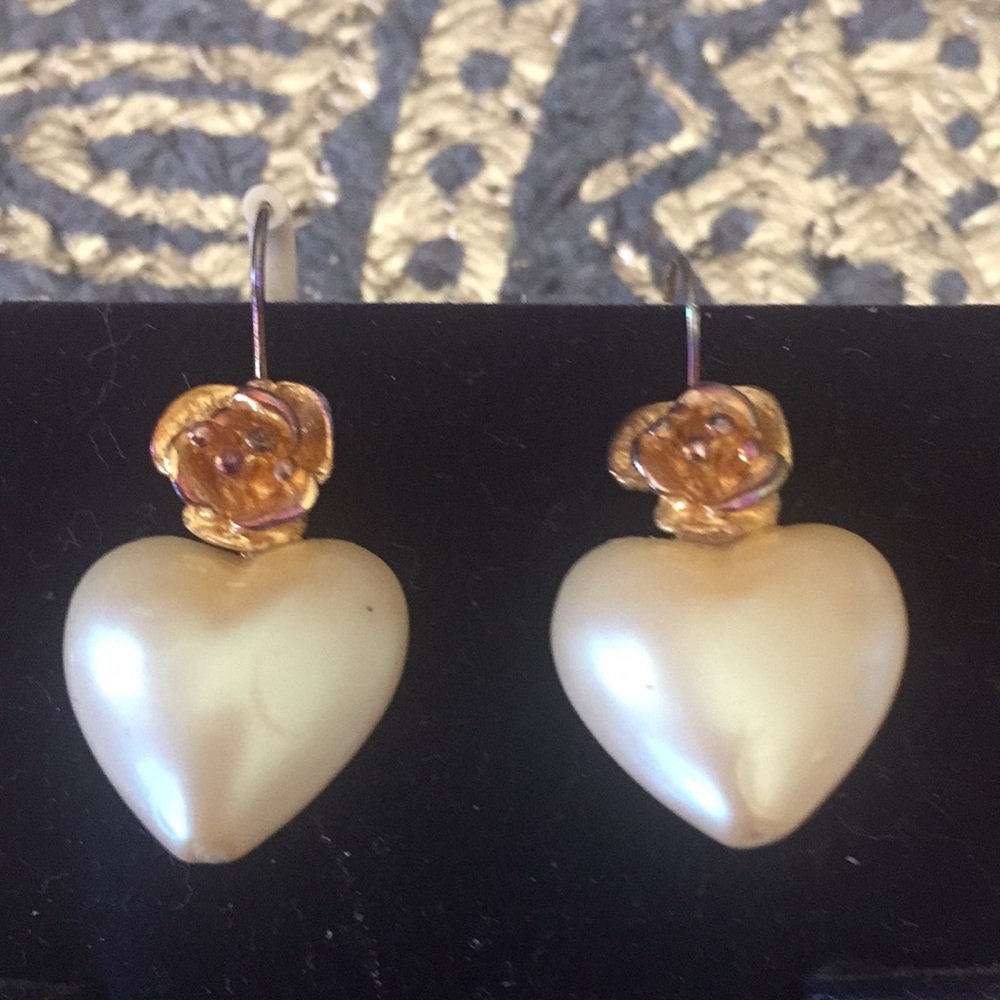 Heart Pearl with Gold leaf Roses Pierced Earrings